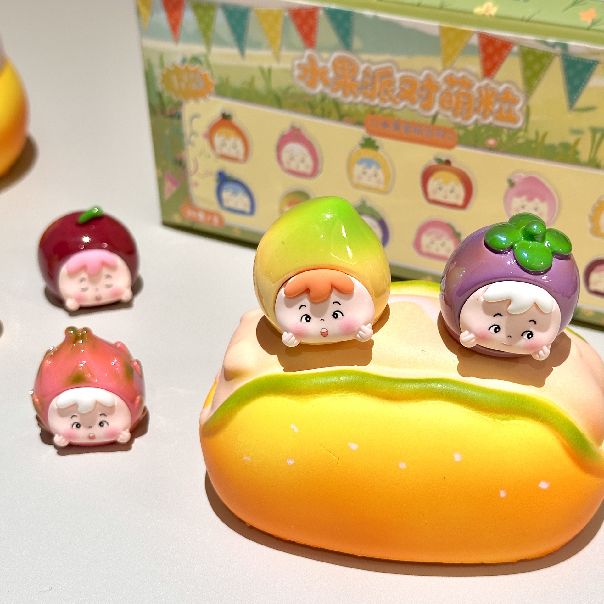 Fiesta de frutas encantadora muñeca de dibujos animados muñeca sorpresa bolsas ciegas en línea regalos hechos a mano para niños pequeños regalos