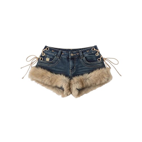 Plus-size American-style high-street designer fur-matched jeans for women—Y2K millennial edgy low-rise slimming hot pants.
