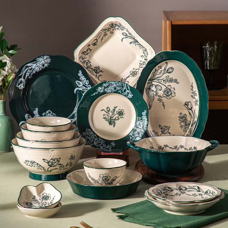 Green Ceramic Tableware with a Luxurious and High-End Feel, Suitable for Weddings, Newlyweds, Housewarming Gifts, and Home Use, with a Beautiful Appearance