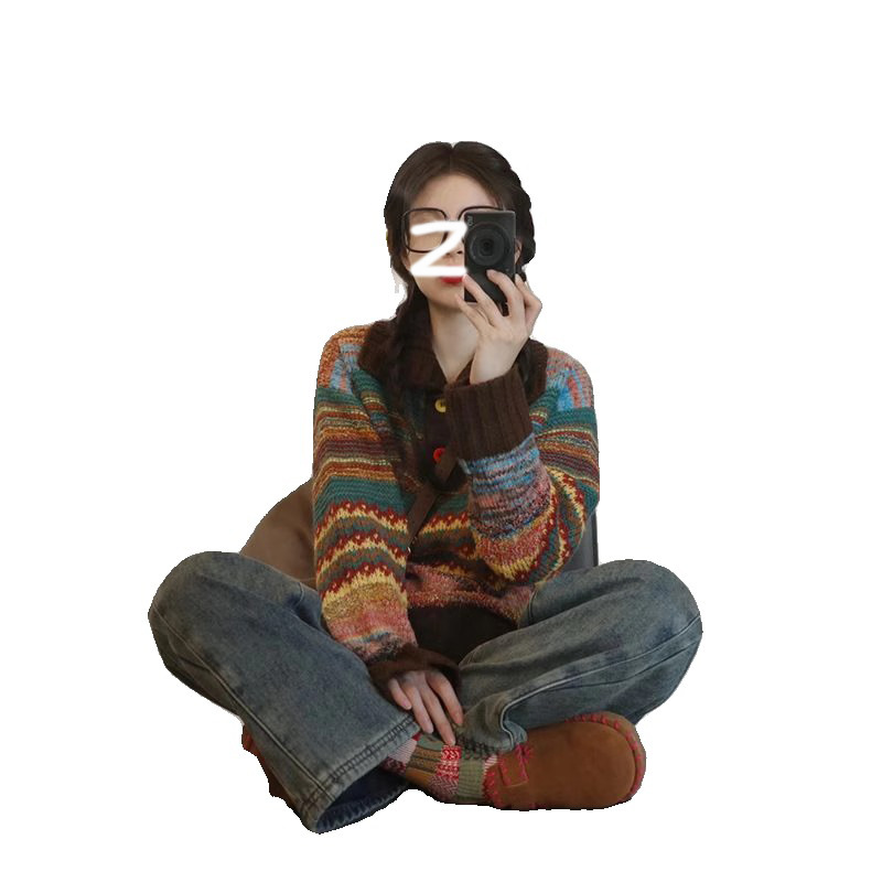 Retro demi-season fashionable knitted sweater