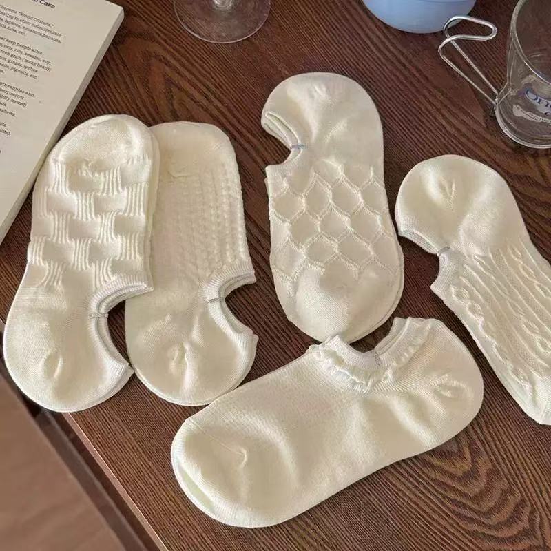 Calcetines invisibles de primavera y verano, blancos de mujer, todo fósforo, viajes diarios, calcetines de cintura baja, calcetines de barco, calcetines al por mayor