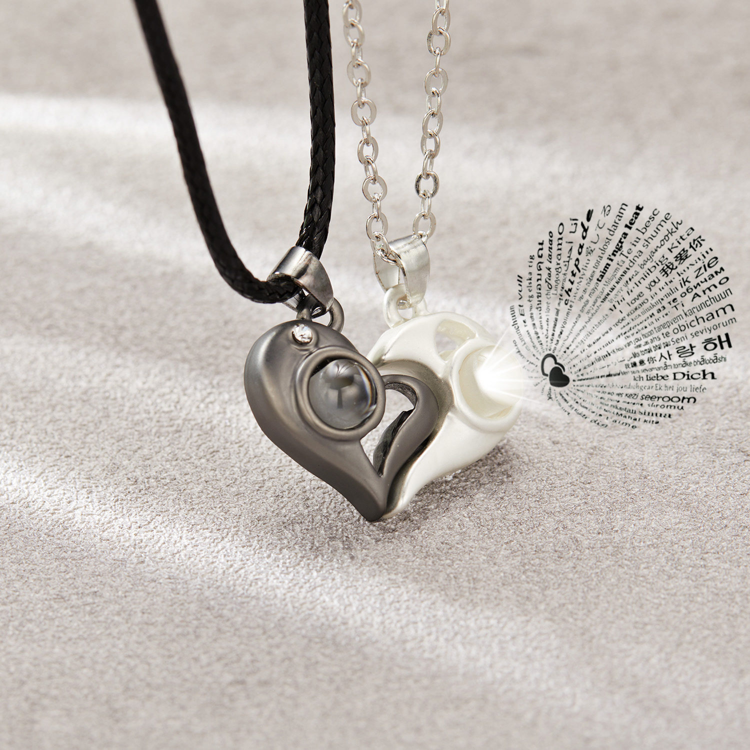 Heart Shaped Magnetic Projection Splicing Necklace 2-Piece Set
