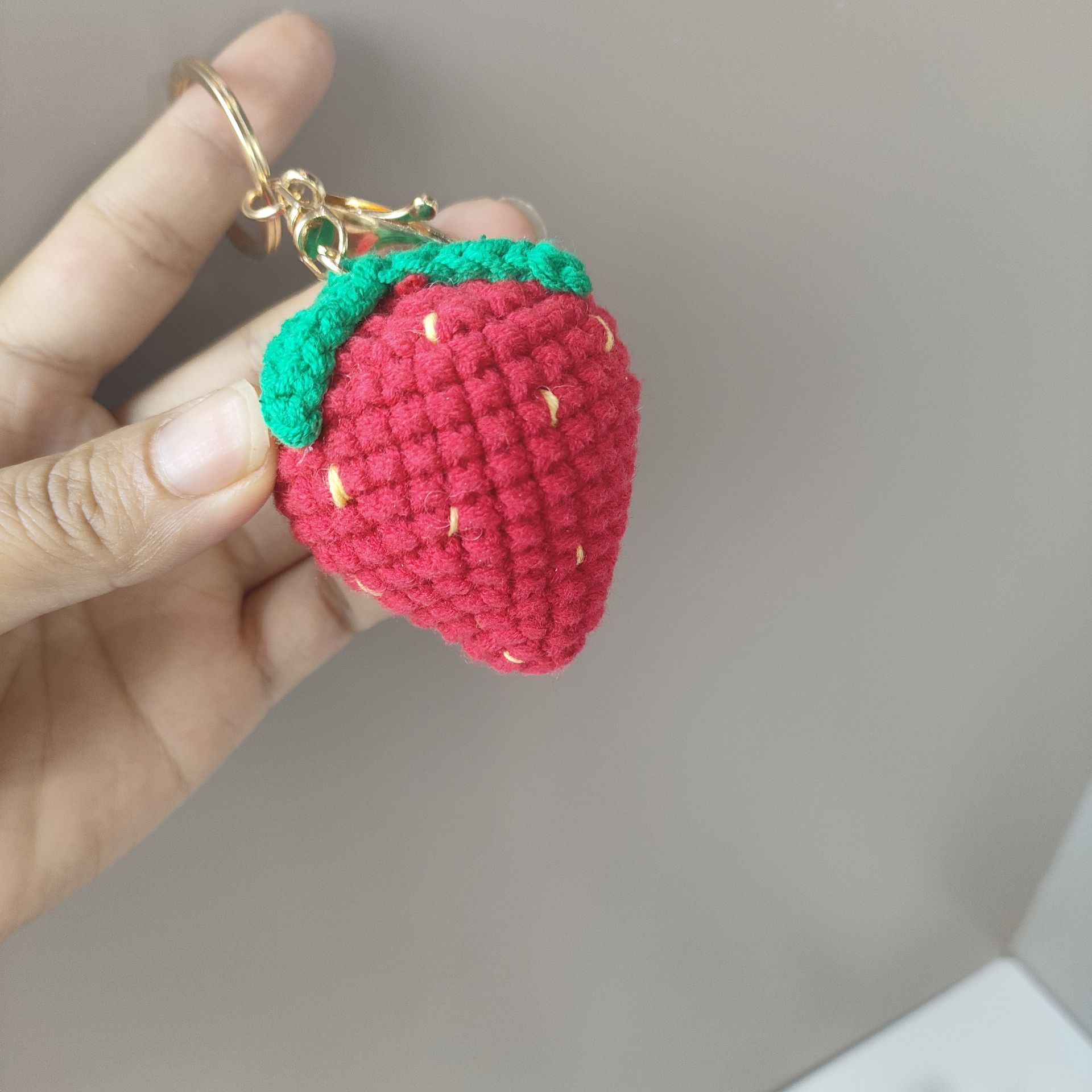 yarn Material 1 Piece Cute Strawberry Yarn Unisex Bag Pendant Keychain
