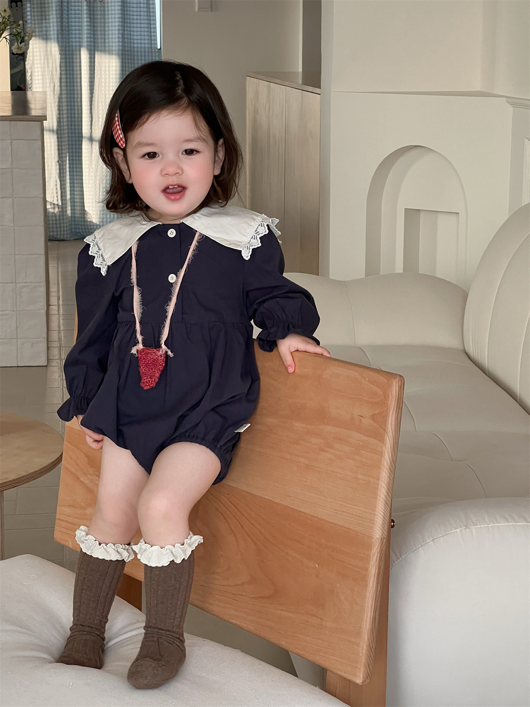 Mono con cuello de encaje para niñas, estilo coreano, ropa infantil, otoño 2025, nuevo mono para bebé, conjunto de otoño