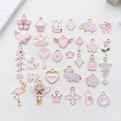 1つのピンクの滴るオイルDIYの手作りのアクセサリの合金の小さいペンダントのイヤリングのイヤリングのネックレスのペンダント材料