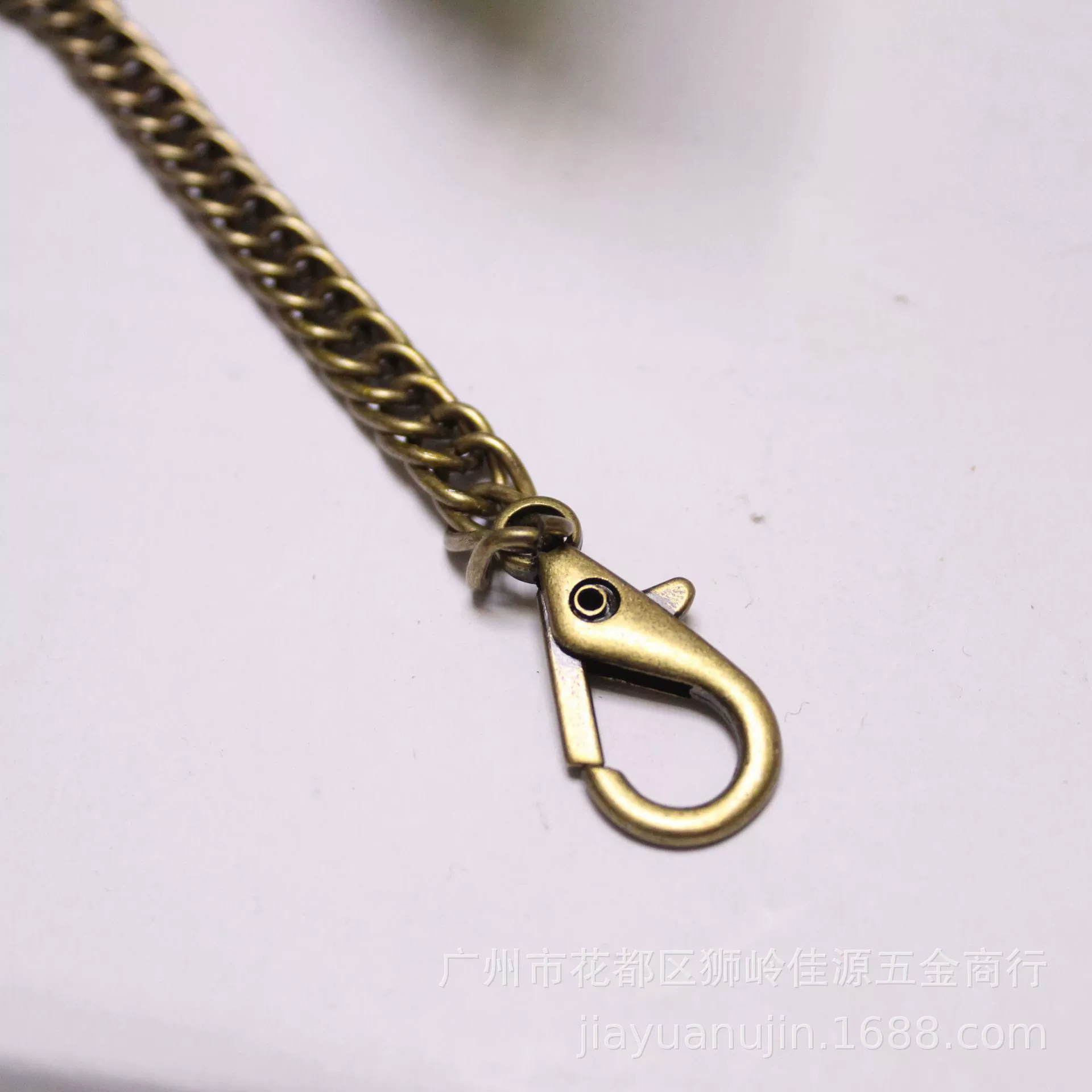 Bag accessory on chain, 7mm, chain bag, (Physicals)