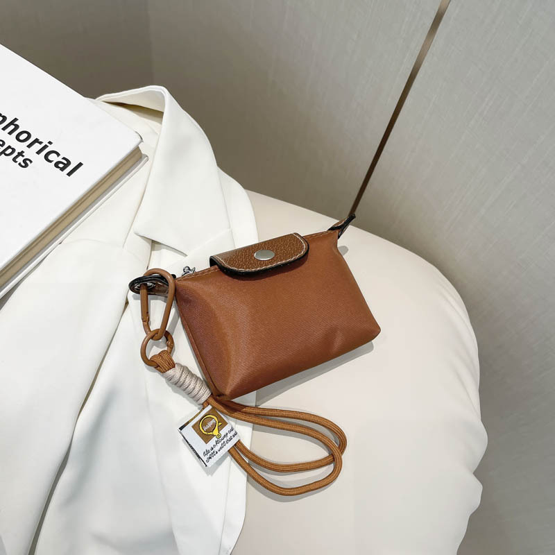 Transfronterizo 2025 verano nuevo bolso pequeño hermoso y exquisito bolso de mujer casual estilo exterior color alto sentido
