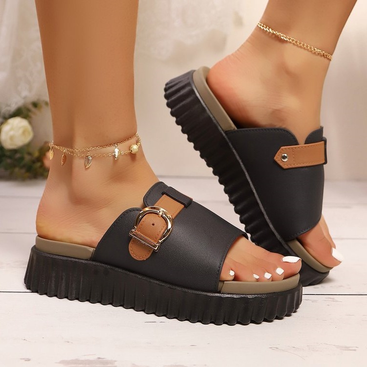 Soft And Bouncy Flip Flops With Contrasting Colors, Featuring A Belt Buckle Detail, Flat Casual Open Toe Sandals_vogvips.com