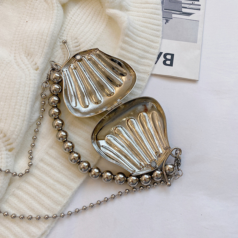 High end Mini Pearl Chain Handheld for Women 2023 New Small Stand One Shoulder Crossbody Shell Blessing Bag_voghion.com