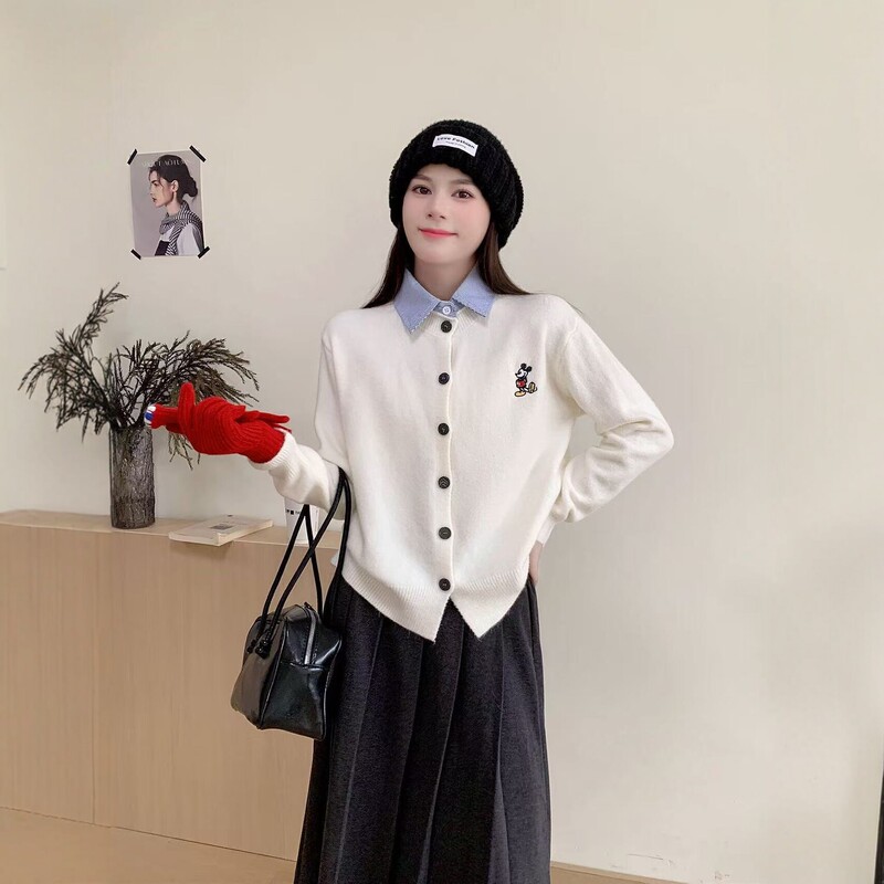 2026 New Spring Style Doll Collar Embroidered Knitted Cardigan for Women