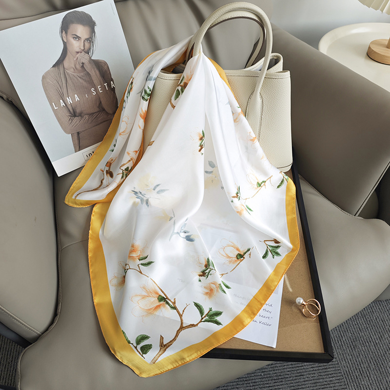 Bufanda de seda, bufanda cuadrada pequeña con cuello, flor rosa claro, bufanda de seda de imitación, viaje de verano para mujer, bufanda pequeña fresca y dulce