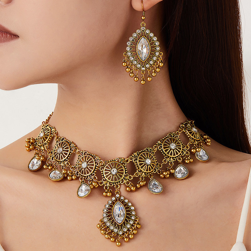 1 Set of Antique Bronze Vintage Ethnic Style Hollow Tassel Women's Necklace, Earrings, and Bracelet Wholesale Set 1 Set of Antique Bronze Vintage Ethnic Style Hollow Tassel Women's Necklace, Earrings, and Bracelet Wholesale Set