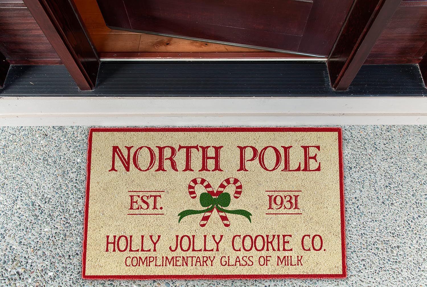 Amazon Hot Selling Christmas Eve Crystal Velvet Floor Mat Home Kitchen Entrance Door Mat Comfortable Dirt Resistant Easy Care