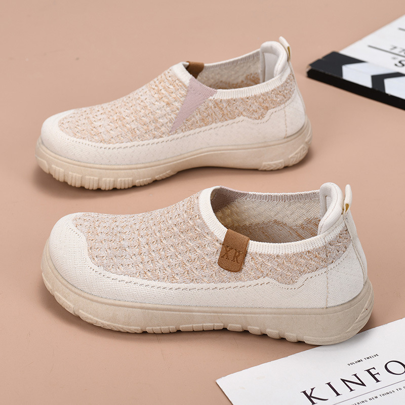 2025年夏季飞织布鞋女单鞋女透气中老年妈妈厂家直销圆头低帮布鞋