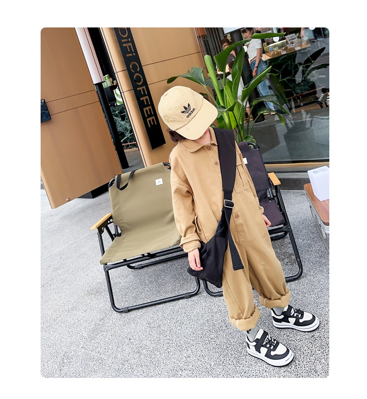 2023 Scarpe da cricket per bambini di inizio autunno Scarpe singole traspiranti basse bianche e nere per ragazzi e ragazze antiscivolo_voghion.com