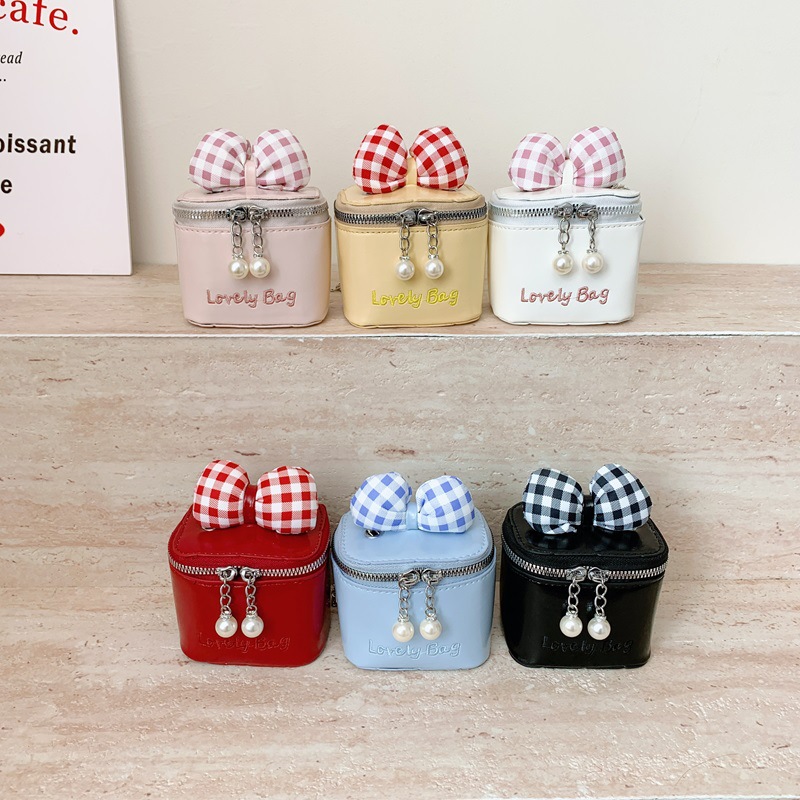 Girly and Sweet Trendy Bow-Knot Mini Square Bag, Original Niche Casual Stylish Chain Crossbody Lipstick Bag