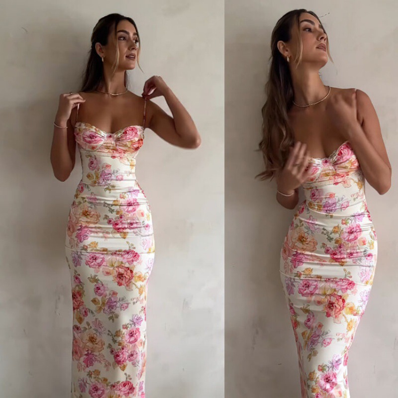 Vacation Suspender Skirt French Flower Print Sexy Breast-revealing Dress European and American Elegant Fashion Long Skirt Dress Women Vacation Suspender Skirt French Flower Print Sexy Breast-revealing Dress European and American Elegant Fashion Long Skirt Dress Women