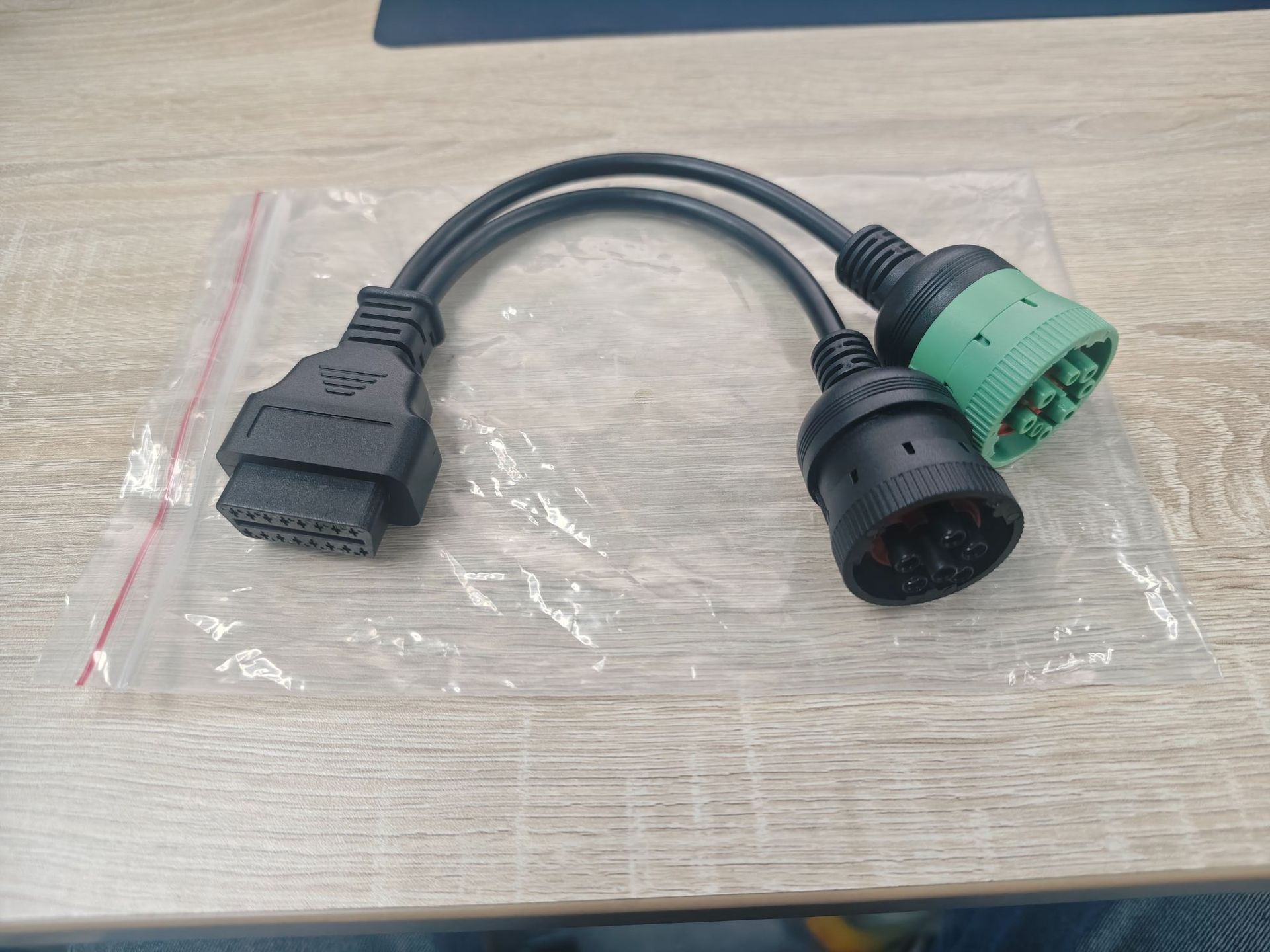 Diagnostic instrument truck adapter OBD truck cable J1939 J1708 J1587 9 6pin