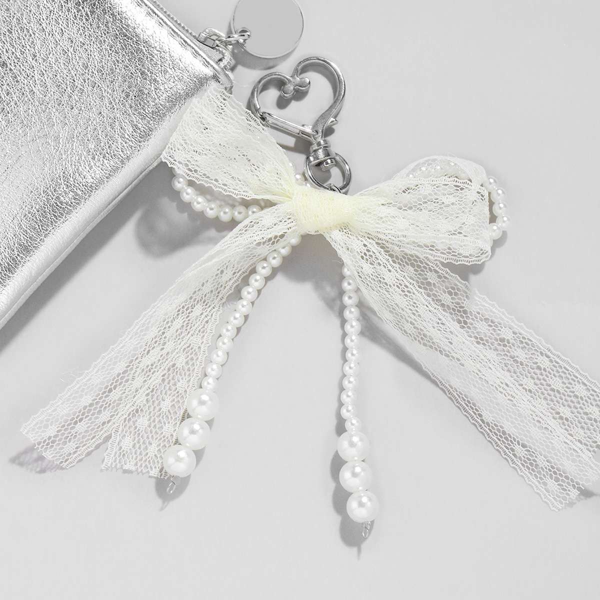 1 Piece Romantic Series Sweet Bow Knot Iron Artificial Pearl Women's Bag Charms h5 Picture6