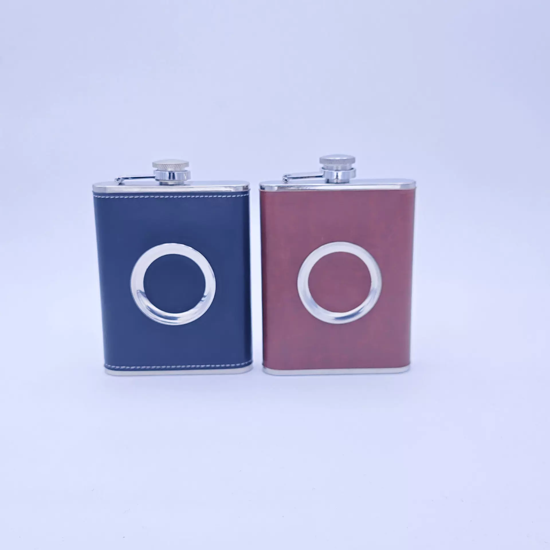 8oz方壶贴皮带折叠杯不锈钢酒壶带小酒杯户外随身露营跨境扁酒壶