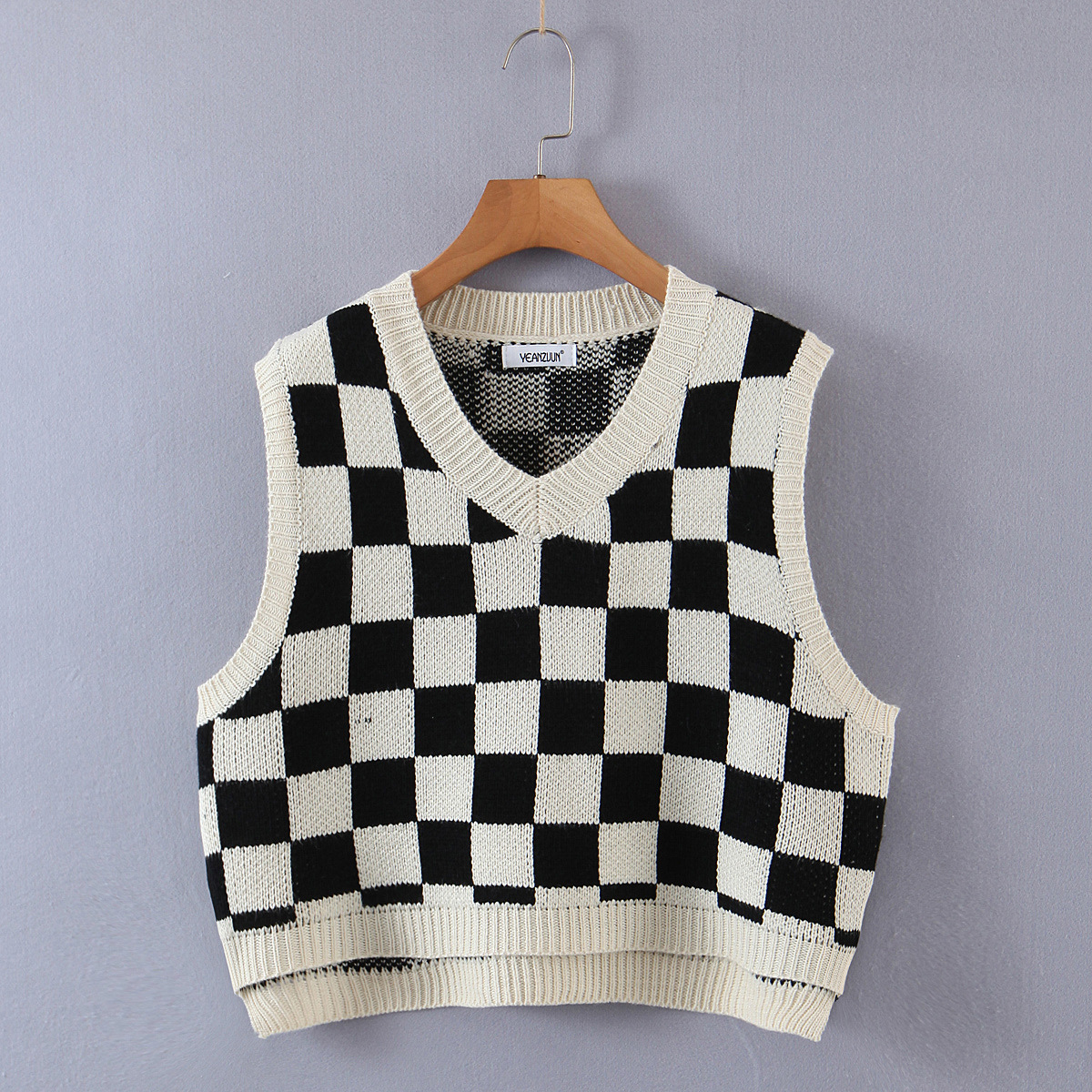 Black & White Checkerboard Knitted Vest NSBRF101669