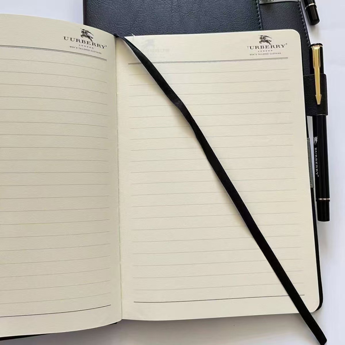 新しいB家のノートセットのノートとサインペンの軽い贅沢なビジネスの高級なノートの仕事