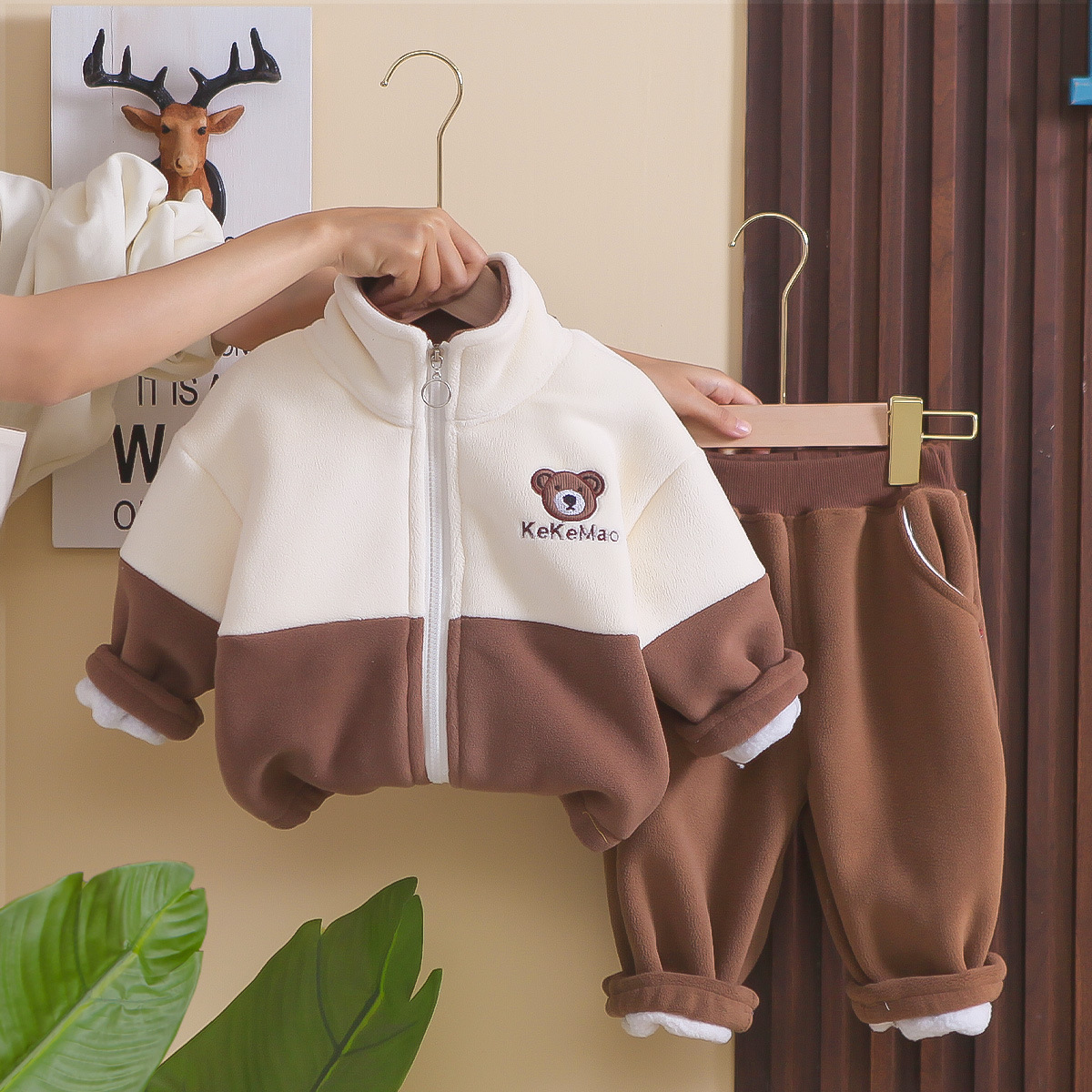Ensemble d'automne et de vêtements pour garçons, nouveau style élégant 2024, ensemble deux pièces pour bébé fille avec ours en peluche épissé, vêtements pour enfants_voghion.com
