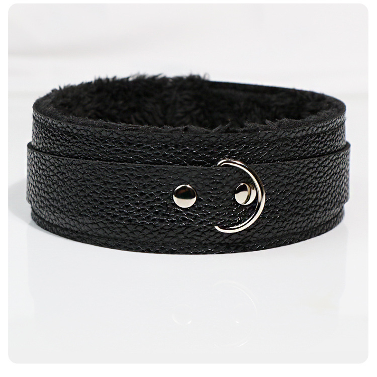 Plush Bondage Restraint Set with Handcuffs, Foot Cuffs, Neck Collar and Blindfold in Black — detail image 40