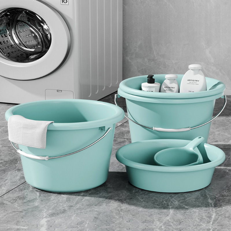 Plastic handheld capacious bucket for home use