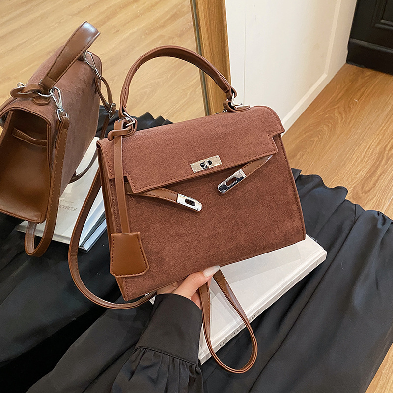 Otoño y invierno nicho bolsos de terciopelo de seda damas 2025 nuevo retro versátil bolsos de mochila de moda bolsos de mano Kelly image 8