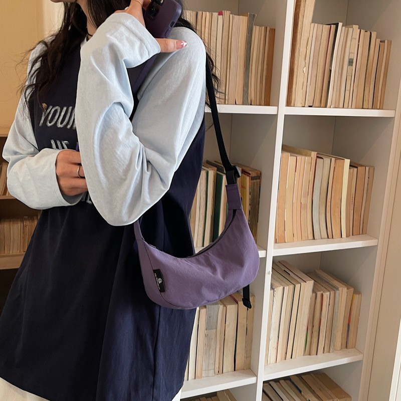 2026 New Small Moon Bag Crossbody Bag Wide Strap Underarm Bag for Women, Keluoli Style, Suitable for Outdoor Wear, Wholesale Small Bag 2026 New Small Moon Bag Crossbody Bag Wide Strap Underarm Bag for Women, Keluoli Style, Suitable for Outdoor Wear, Wholesale Small Bag