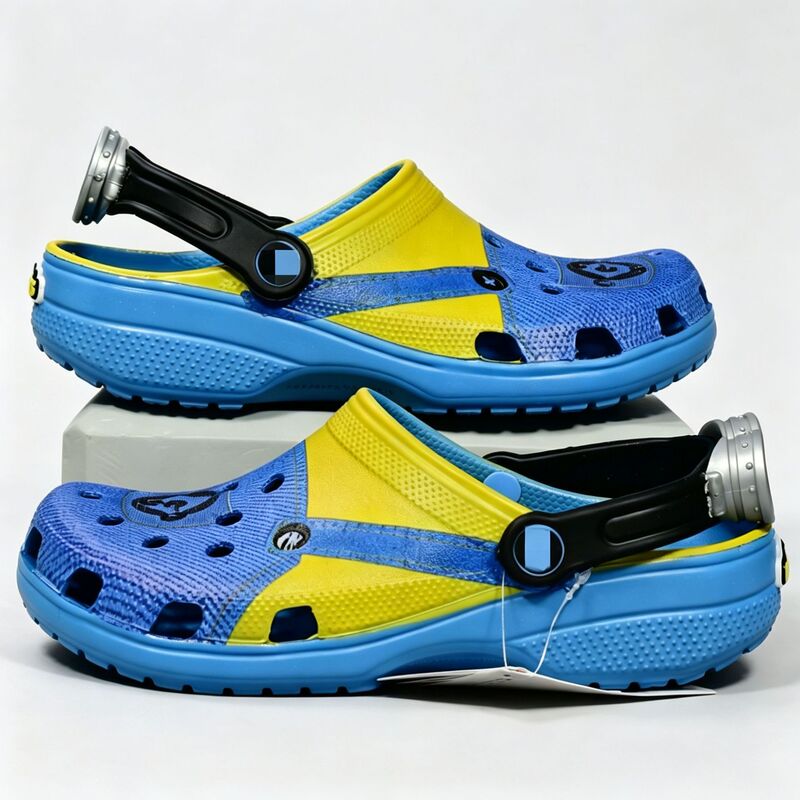 2025 new style overalls, Minion-themed children's clogs, outdoor non-slip beach clogs, kids' shoes 209489 2025 new style overalls, Minion-themed children's clogs, outdoor non-slip beach clogs, kids' shoes 209489