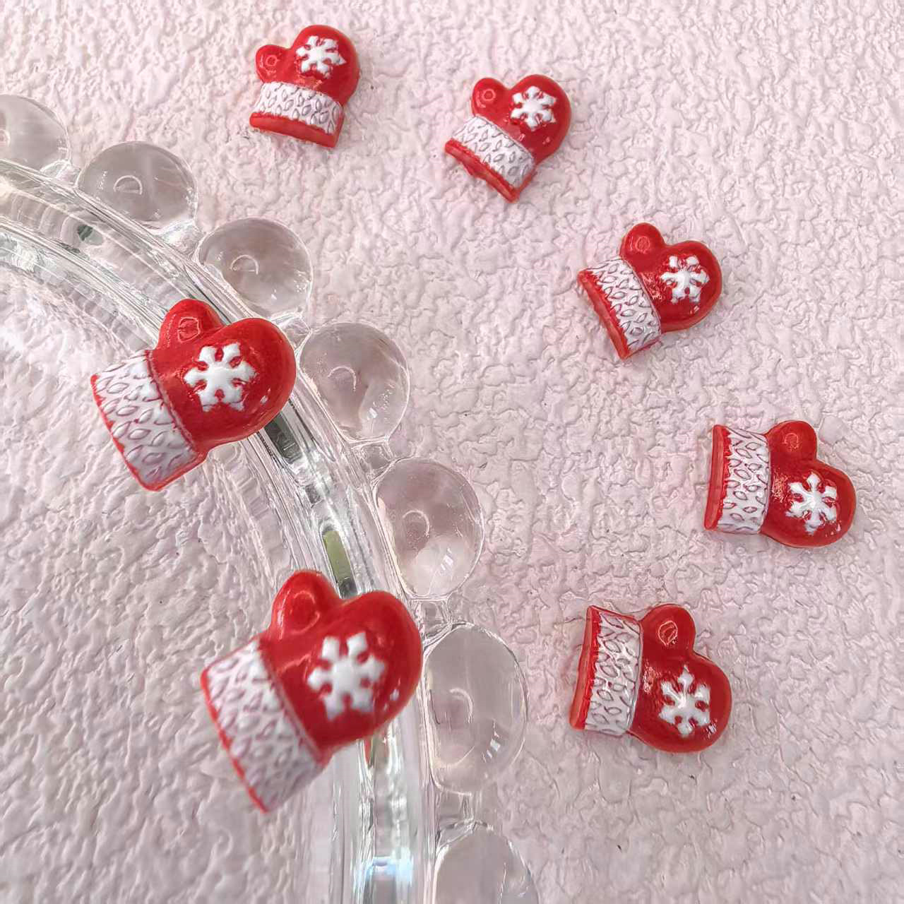 圣诞雪花旗帜钱袋圣诞树气球手套房子饰品配件美甲饰品批发义乌工