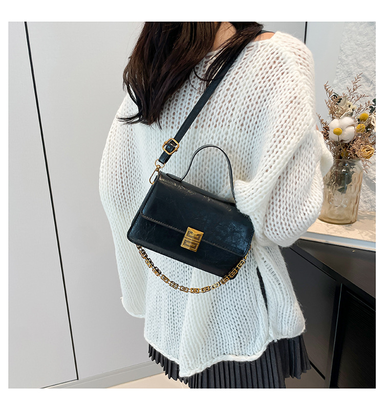 2024 Nuova trama alla moda piccola tracolla a catena quadrata casual semplice moda borsa a tracolla singola da donna_voghion.com