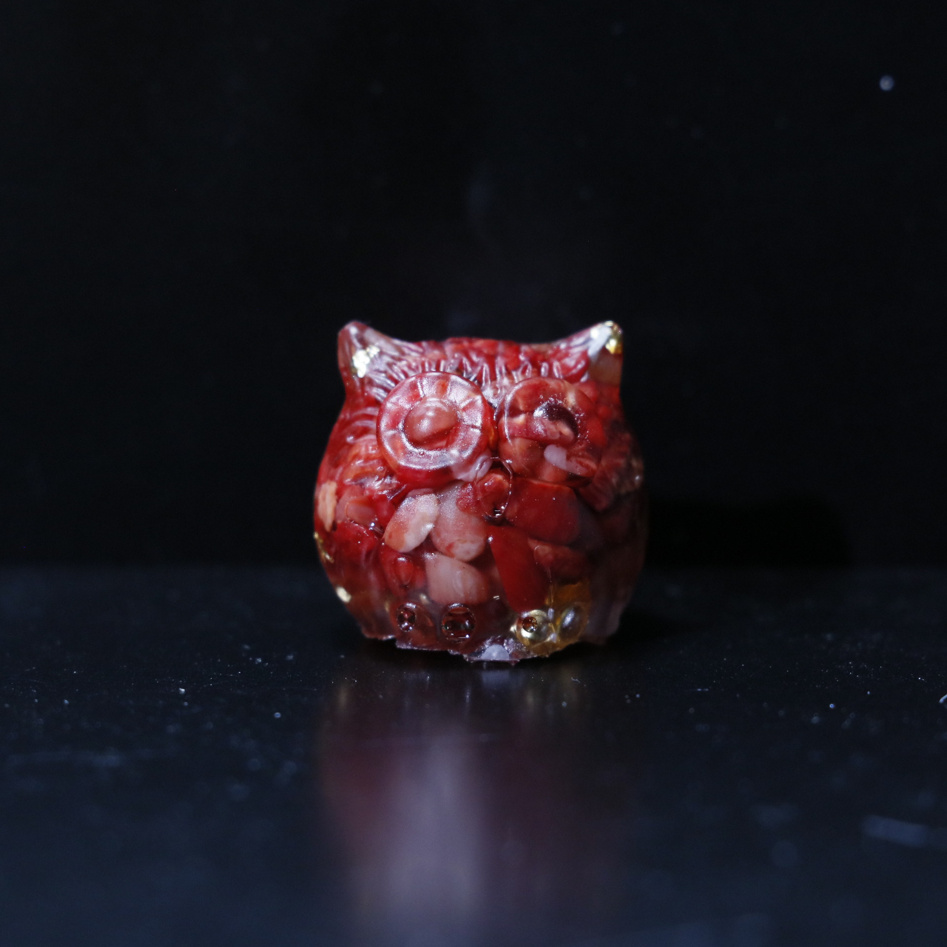 クロスボーダーの新しい水晶の砂利の小さいフクロウの滴のゴムの置物の小さい景観の装飾の手工芸品