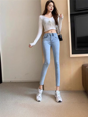 浅蓝色牛仔裤女春夏高腰小脚裤弹力修身紧身显瘦百搭毛边九分裤秋