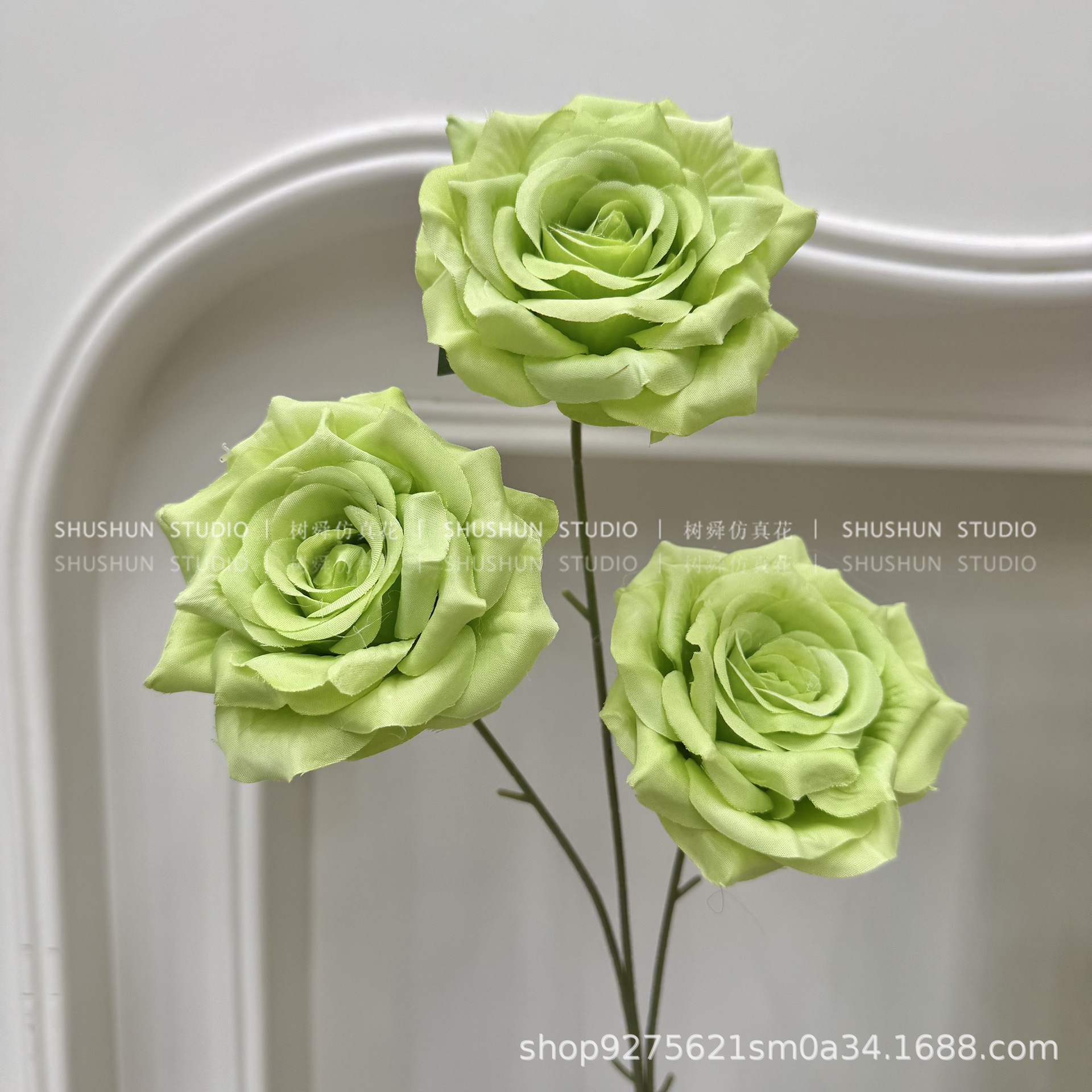 3 cabezas de rosa de diamante-verde claro