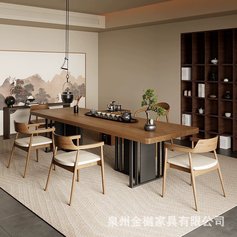 Простой современный чайный стол из цельного дерева и комбинированные стулья