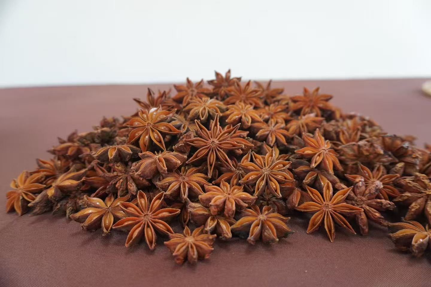 Guangxi Star Anise Ba Jiao Whole Dried Pods Sun Dried Culinary Spice 60g key features