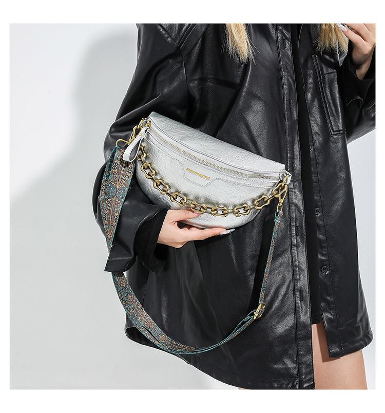 Mala tiracolo elegante para mulher com alça larga e corrente_voghion.com