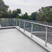 广州不锈钢玻璃护栏玻璃扶手定制不锈钢栏杆楼梯扶手玻璃夹胶玻璃