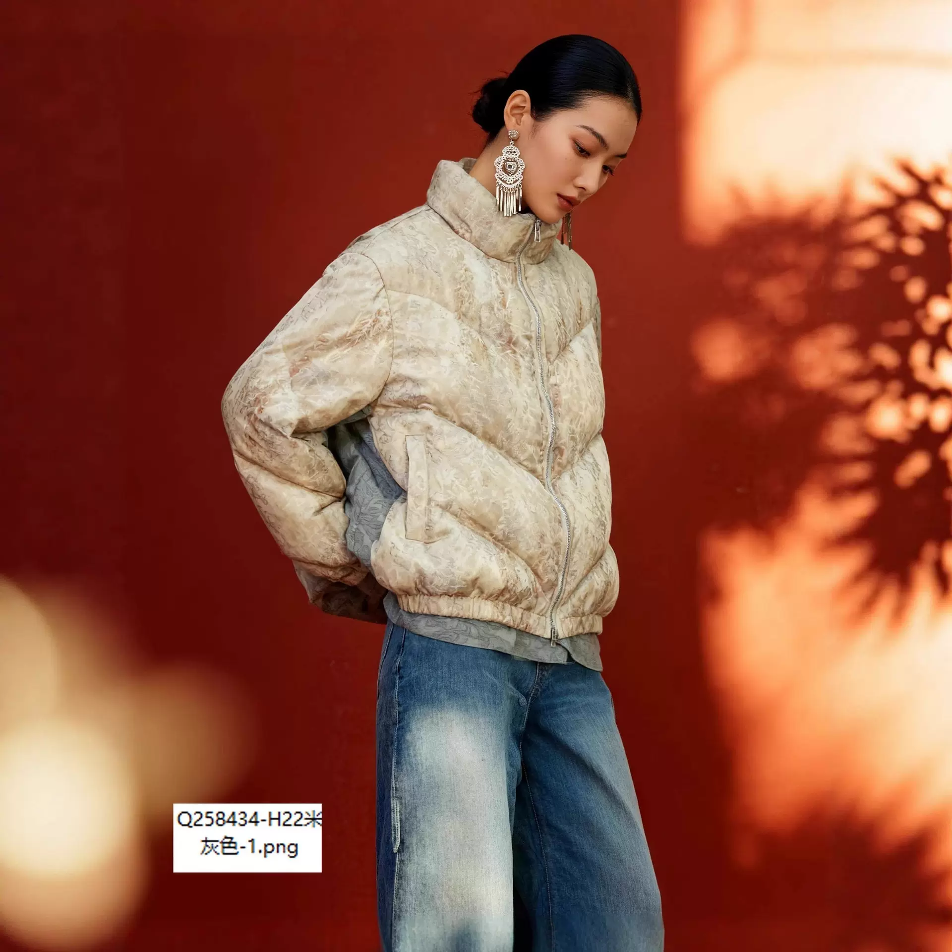 致橡树2026年新款羽绒服95白鸭绒加厚短款拼接假两件Q258434