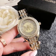 �羳Ůʿ���eʯӢ�����s�_�R���ֳ����r�������AŮʿ���