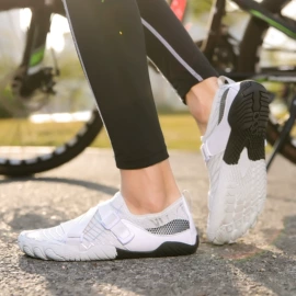 溯溪鞋;登山鞋;骑行鞋