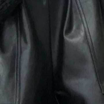 1081