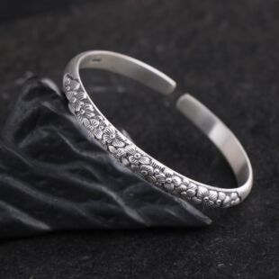 999���y���ѩ���y���C �����_�ڼ��ֹ������L�����_��Ů�����C��