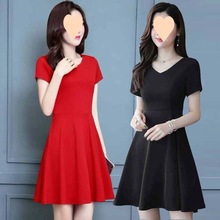 新款红色连衣裙2024大码中款字裙时尚修身气质遮肚女夏季裙子