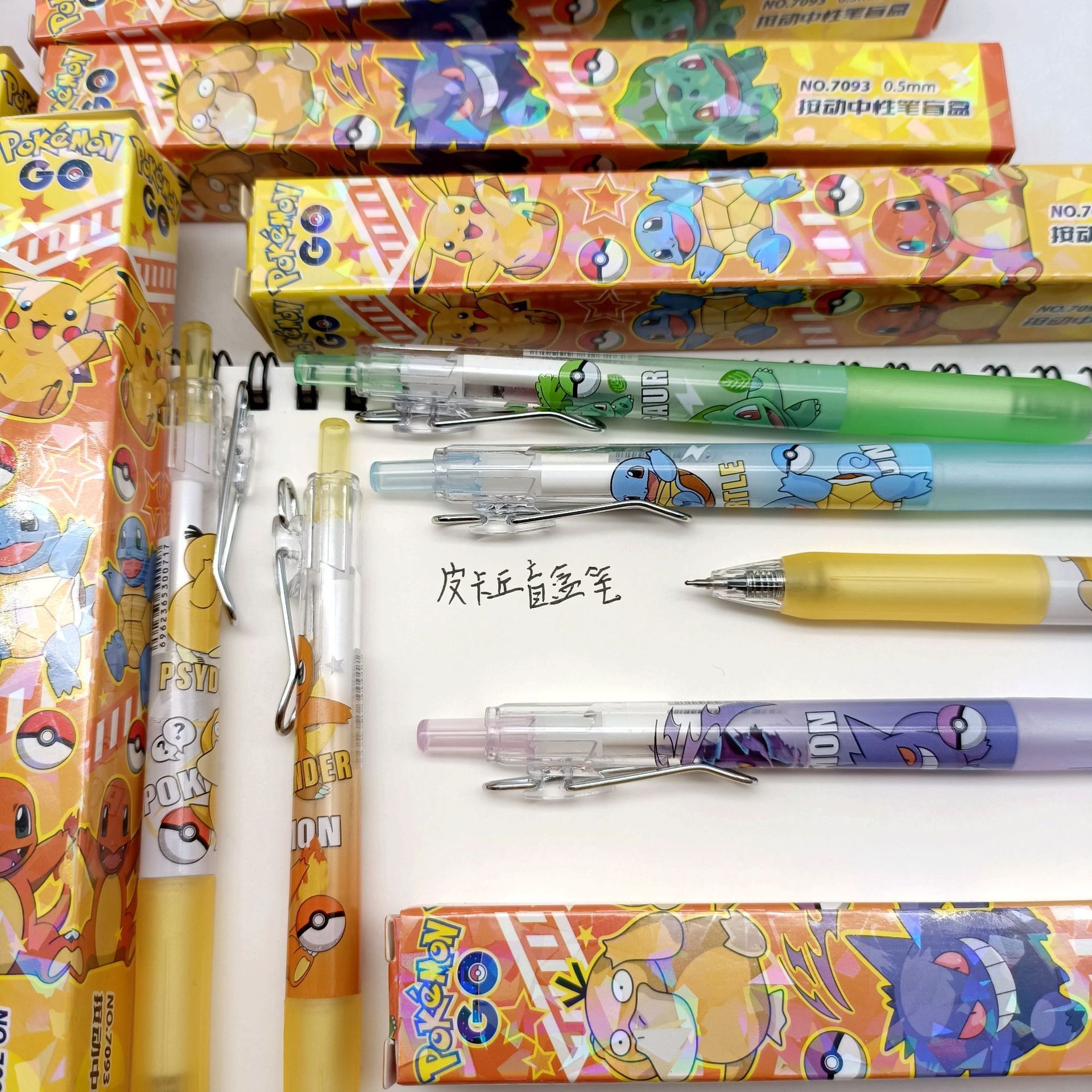 Nuevo Pokémon sorpresa caja ciega lápiz dibujos animados dibujos