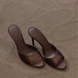 女式皮靴;高跟凉鞋;女式休闲单鞋