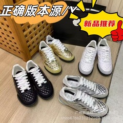 高版2025新型小香真皮菱格平底系帯ファッション運動レジャー靴阿甘徳訊靴板靴
